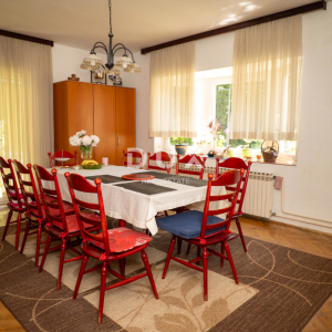 ZAGREB, TUŠKANAC - Obiteljska kuća u mirnom i zelenom okruženju