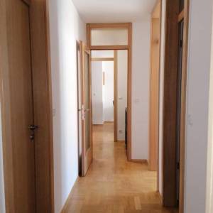 Zagreb-Vrapče, 3.5S stan NKP 78m2 sa spremištem, blizina svih sadržaja