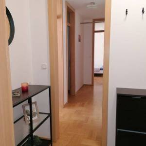 Zagreb-Vrapče, 3.5S stan NKP 78m2 sa spremištem, blizina svih sadržaja