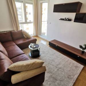 Zagreb-Vrapče, 3.5S stan NKP 78m2 sa spremištem, blizina svih sadržaja