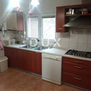 ZAGREB, VRAPČE - Obiteljska kuća na mirnoj lokaciji