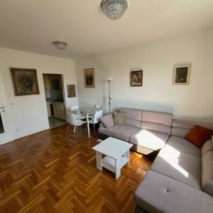 Zagreb - Vukomerec ( Kampus ) 2-sobni stan 44m2, 2.kat, lift, loggia