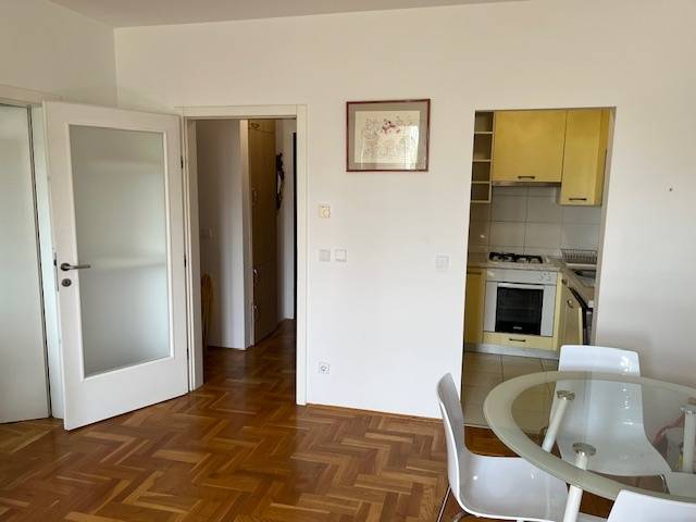 Zagreb - Vukomerec ( Kampus ) 2-sobni stan 44m2, 2.kat, lift, loggia