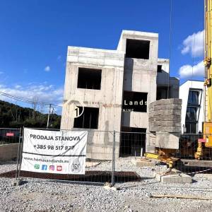 Zagreb,Gornja Dubrava,4-soban 93m2(S2P3) s parkingom,garažom i vrtom