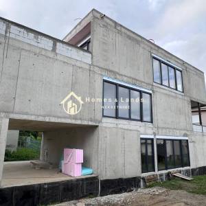 Zagreb,Remete,4-S stan 116m2(S1) s velikim vrtom,parkingom i GPM