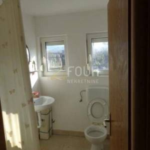 Zakup, Mavrinci, poslovna hala