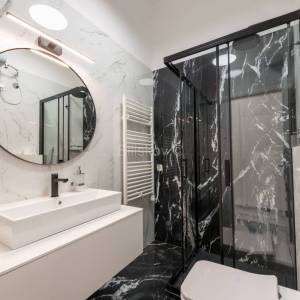 Zakup, Rijeka, Centar, luksuzni poslovni prostor, u zgradi