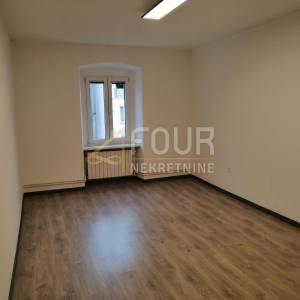 Zakup, Rijeka, Centar, poslovni prostor 30m2