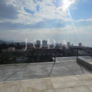 Zamet - dvosobni stan u novogradnji