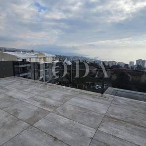 Zamet - dvosobni stan u novogradnji