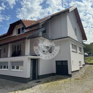 Zaprešić, Samostojeća kuća 310 m2, na površini od 1830 m2, sa gospodarskim prostorom