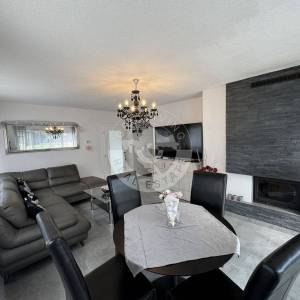 Zaprešić, Samostojeća kuća 310 m2, na površini od 1830 m2, sa gospodarskim prostorom