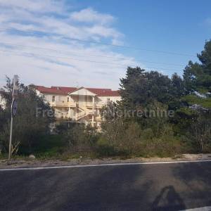 ŽDRELAC - GRAĐEVINSKI TEREN 393m2