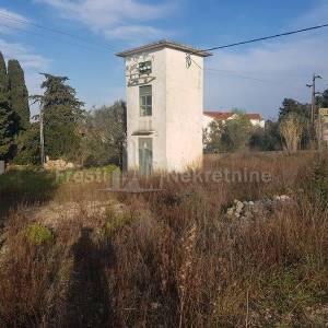 ŽDRELAC - GRAĐEVINSKI TEREN 922m2