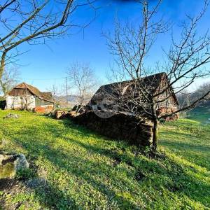 Zelina, kuća i gospodarski objekt, zemljište 830 m2