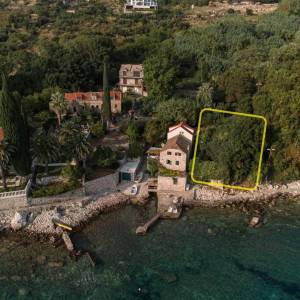 Zemljište u Platu / PRVI RED UZ MORE