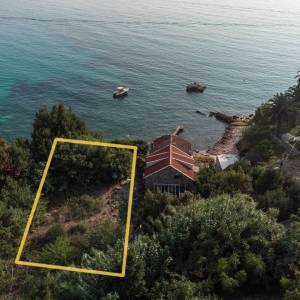 Zemljište u Platu / PRVI RED UZ MORE