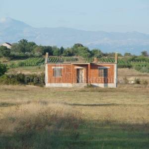 ZEMUNIK DONJI- ATRAKCIJA ,1089 m2 + legalizirani objekt + id. projekt