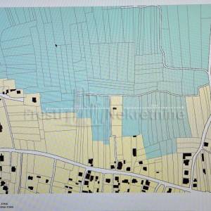 ZEMUNIK DONJI -ATRAKCIJA-GRAĐ. ZEM.1089m2 s leg.objektom + idejni projekt