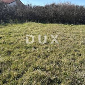 ZEMUNIK DONJI - Građevinsko zemljište 803m²!