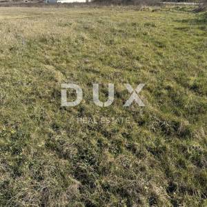  ZEMUNIK DONJI - Građevinsko zemljište 602m²!