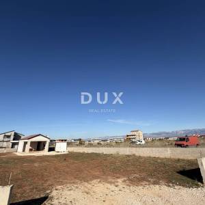 ZEMUNIK GORNJI - Zemljište s objektom i građevinskom dozvolom!