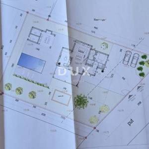 ZEMUNIK GORNJI - Zemljište s objektom i građevinskom dozvolom!