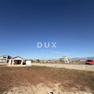 ZEMUNIK GORNJI - Zemljište s objektom i građevinskom dozvolom!