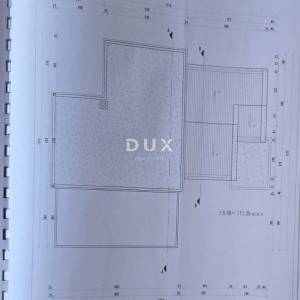 ZEMUNIK GORNJI - Zemljište s objektom i građevinskom dozvolom!