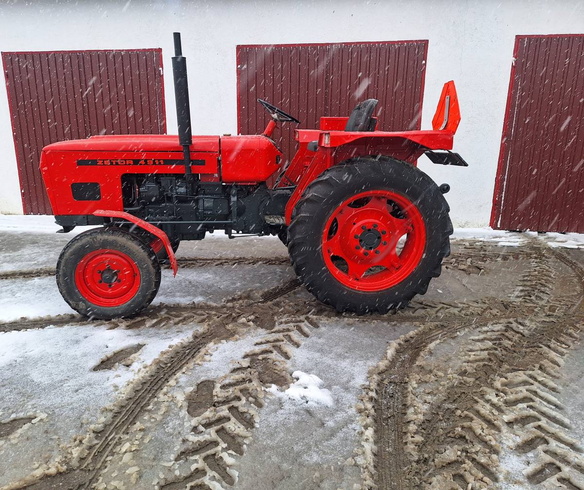 ZETOR  4911