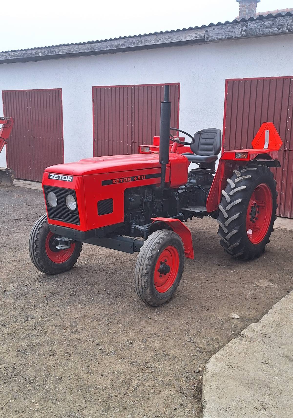 ZETOR  4911