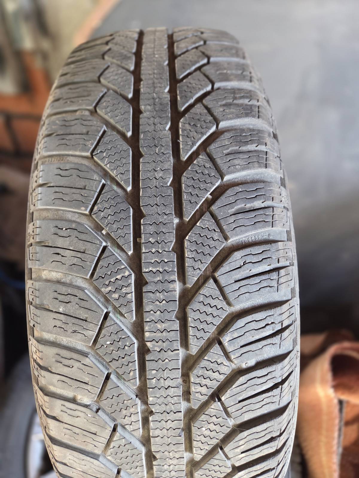 Zimske gume na čeličnim felgama Semperit 195/65/15 4 kom za Octaviu