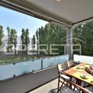 Žnjan, trosoban stan 101 m² s terasama i garažom