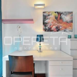 Žnjan, trosoban stan 101 m² s terasama i garažom