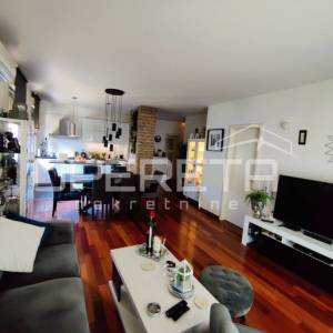 Žnjan, trosoban stan 101 m² s terasama i garažom