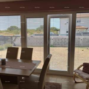 5 km do centra Pule simpatična kućica, 5 km do Ližnjana.