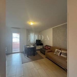 Apartman 200m od mora na Pagu