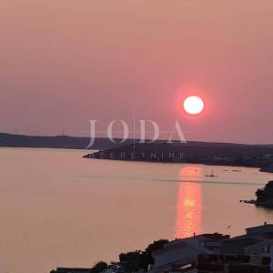 Apartman 200m od mora na Pagu