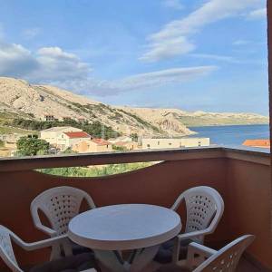 Apartman 200m od mora na Pagu