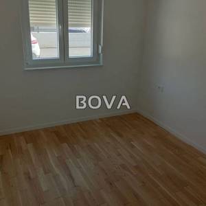 Apartman 87 m2 – Pakoštane *Blizina mora* (ID-2458/E)