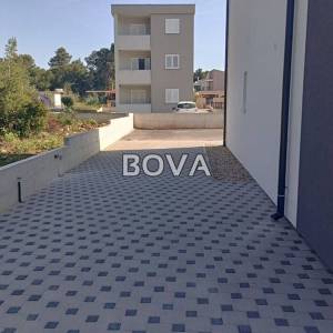 Apartman 87 m2 – Pakoštane *Blizina mora* (ID-2458/E)