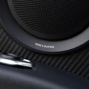 Aston Martin DBS Superleggera 5.2 V12 - 3 godine jamstva