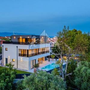 Atraktivna moderna villa s bazenom i jacuzzijem - Privlaka, Zadar