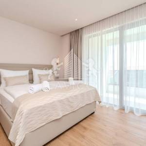 Atraktivna moderna villa s bazenom i jacuzzijem - Privlaka, Zadar