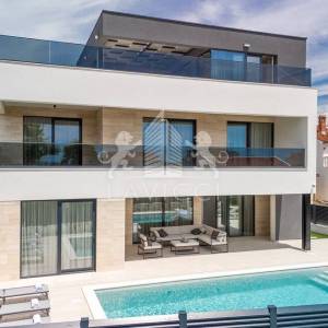 Atraktivna moderna villa s bazenom i jacuzzijem - Privlaka, Zadar