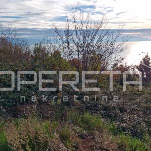 Atraktivno građevinsko zemljište iznad Opatije 735m2