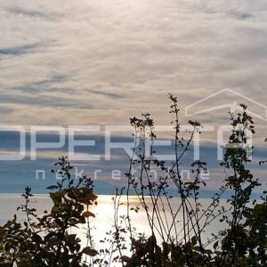 Atraktivno građevinsko zemljište 982 m² s pogledom na more blizu Opatije