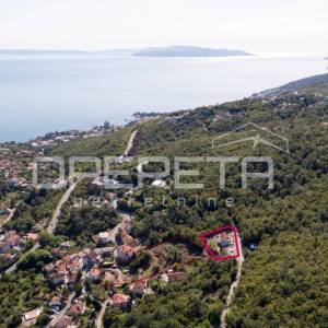 Atraktivno građevinsko zemljište 982 m² s pogledom na more blizu Opatije