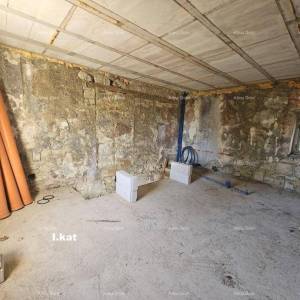 Autentična, istarska kamena kuća, s pogledom na more – Buje!