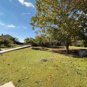 Bale: Prostrana vila s bazenom i kućom za goste